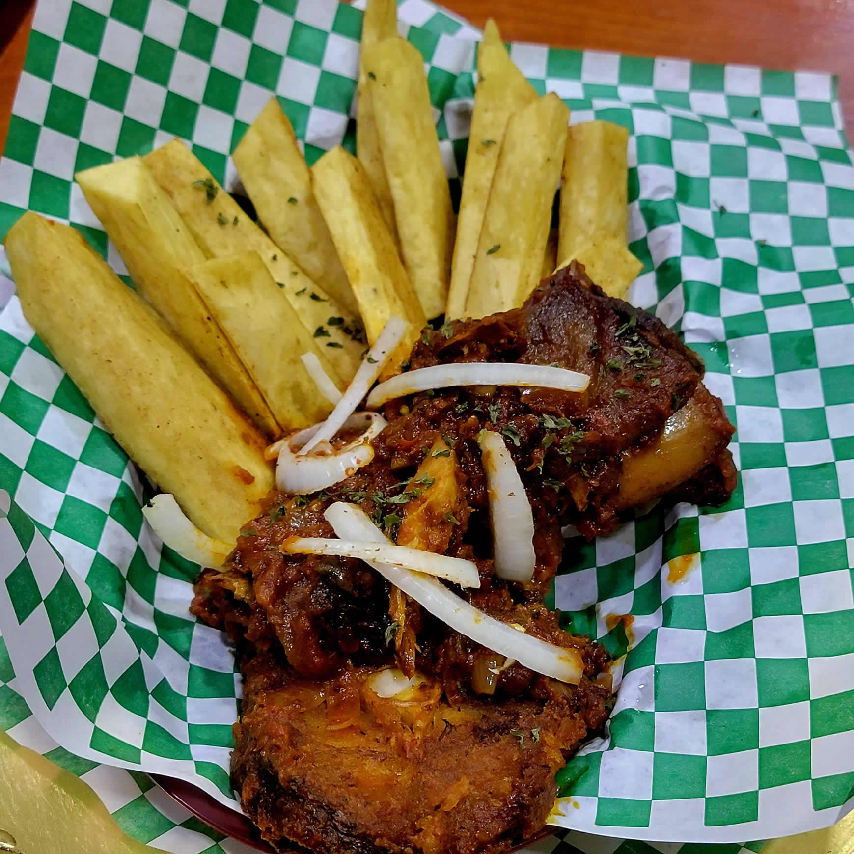 Fried yam and pepper sauce with fried fish or chicken